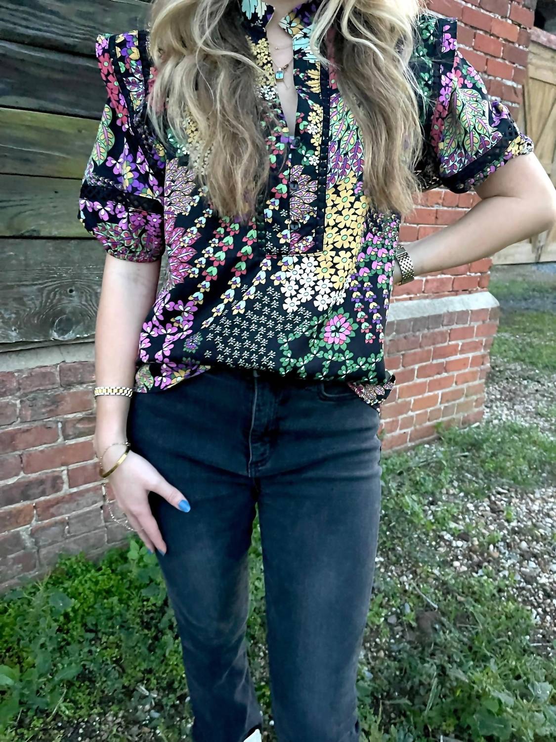 Gaia Топ с пышными рукавами в черно-разноцветном Joy Joy
Gaia Топ с пышными рукавами в черно-разноцветном Joy Joy