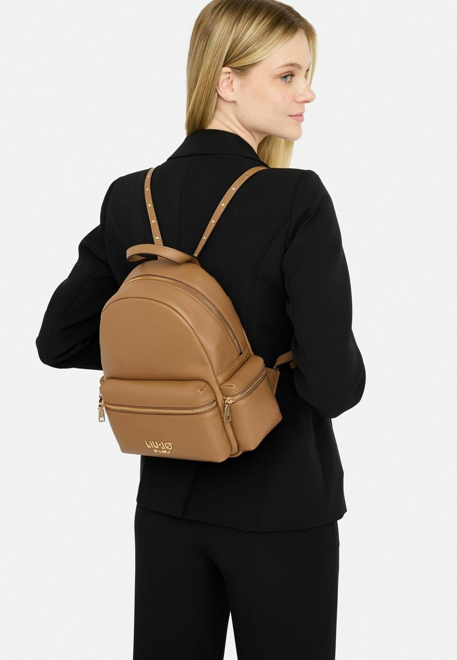 Рюкзак LIU JO BETTER, Cognac
Рюкзак LIU JO BETTER, Cognac