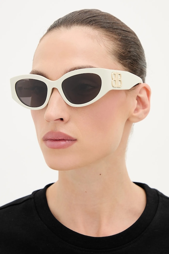 Солнцезащитные очки Balenciaga, бежевый
Солнцезащитные очки Balenciaga, бежевый