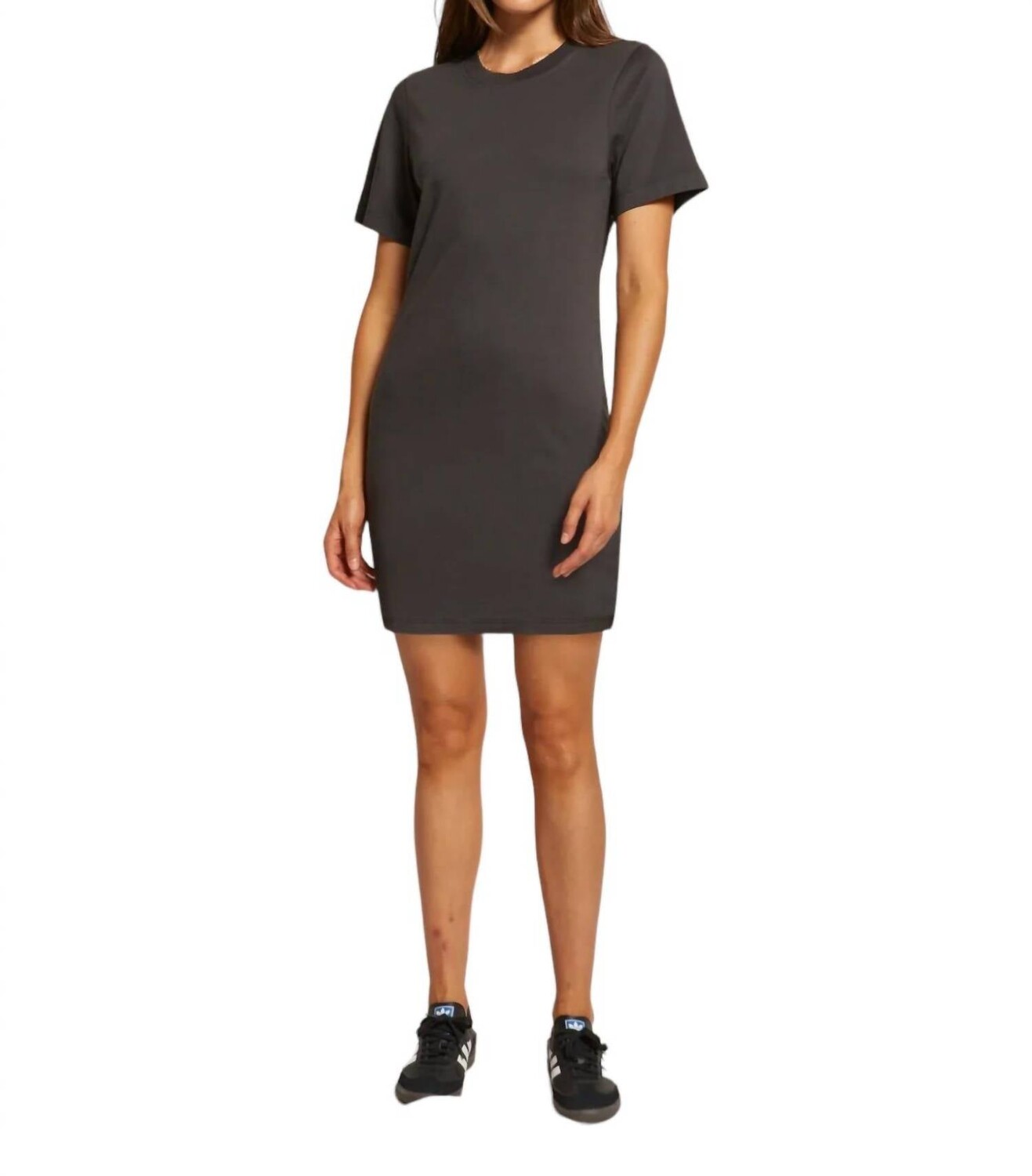 Черное винтажное платье с короткими рукавами Tiegan PERFECTWHITETEE
Черное винтажное платье с короткими рукавами Tiegan PERFECTWHITETEE