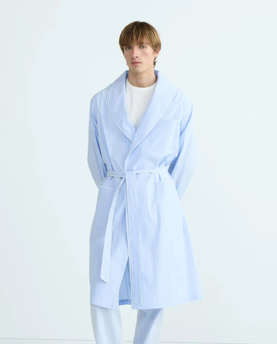 Мужской полосатый поплиновый халат Emidio Tucci, светло-голубой
Мужской полосатый поплиновый халат Emidio Tucci, светло-голубой