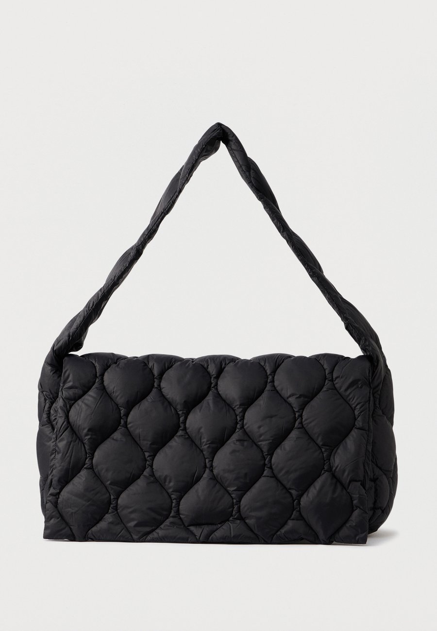 Сумка TAION MILITARY MESSENGER BAG UNISEX, Black
Сумка TAION MILITARY MESSENGER BAG UNISEX, Black