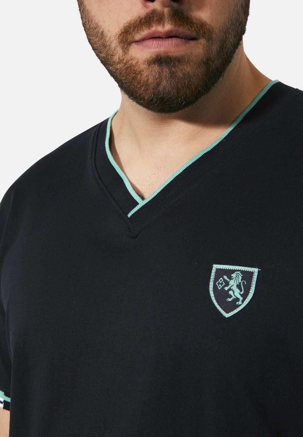 Базовая футболка EARL EWAN Charles Colby, черный
Базовая футболка EARL EWAN Charles Colby, черный