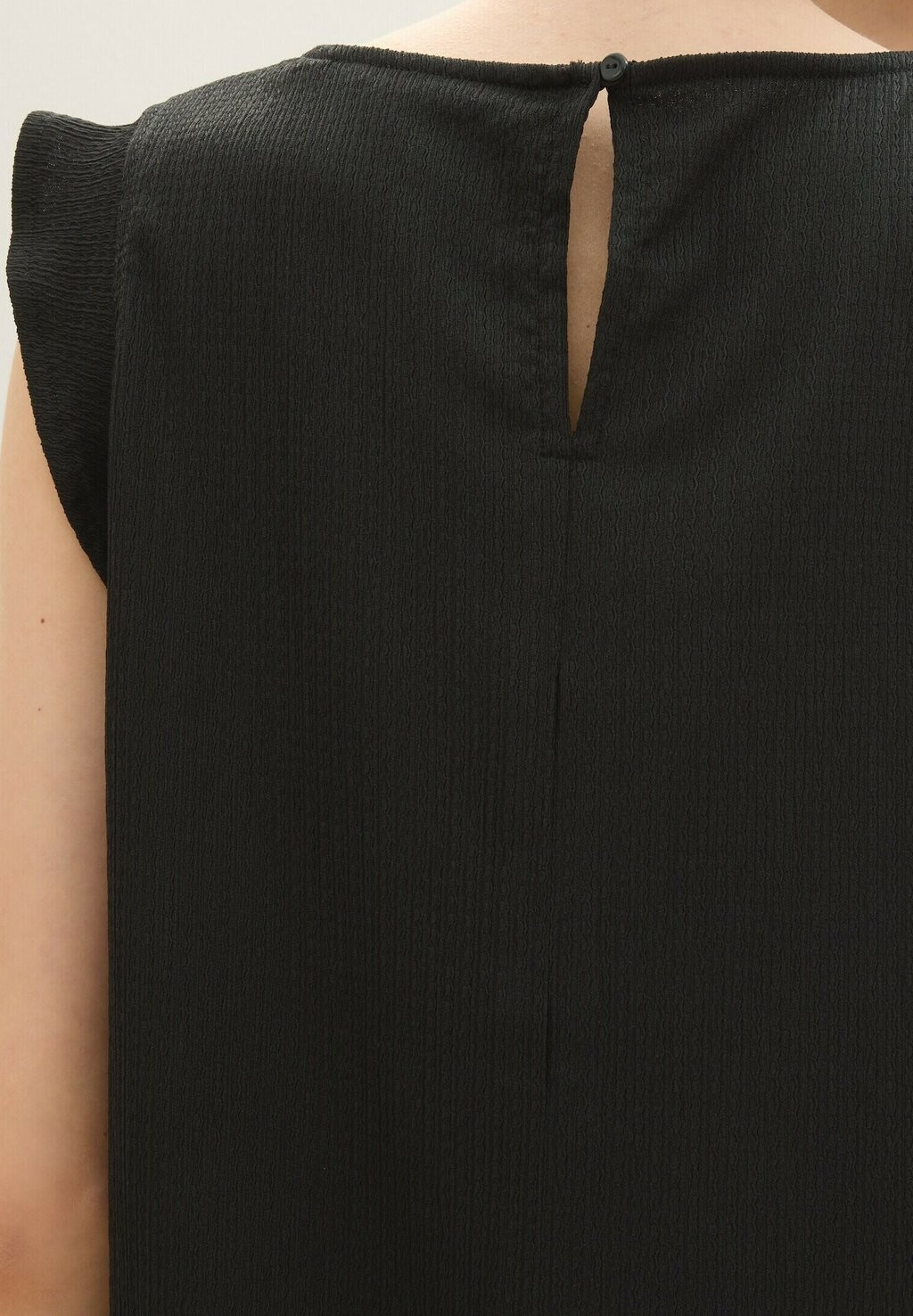 Блузка Mit Flügelärmeln TOM TAILOR, глубокий черный
Блузка Mit Flügelärmeln TOM TAILOR, глубокий черный