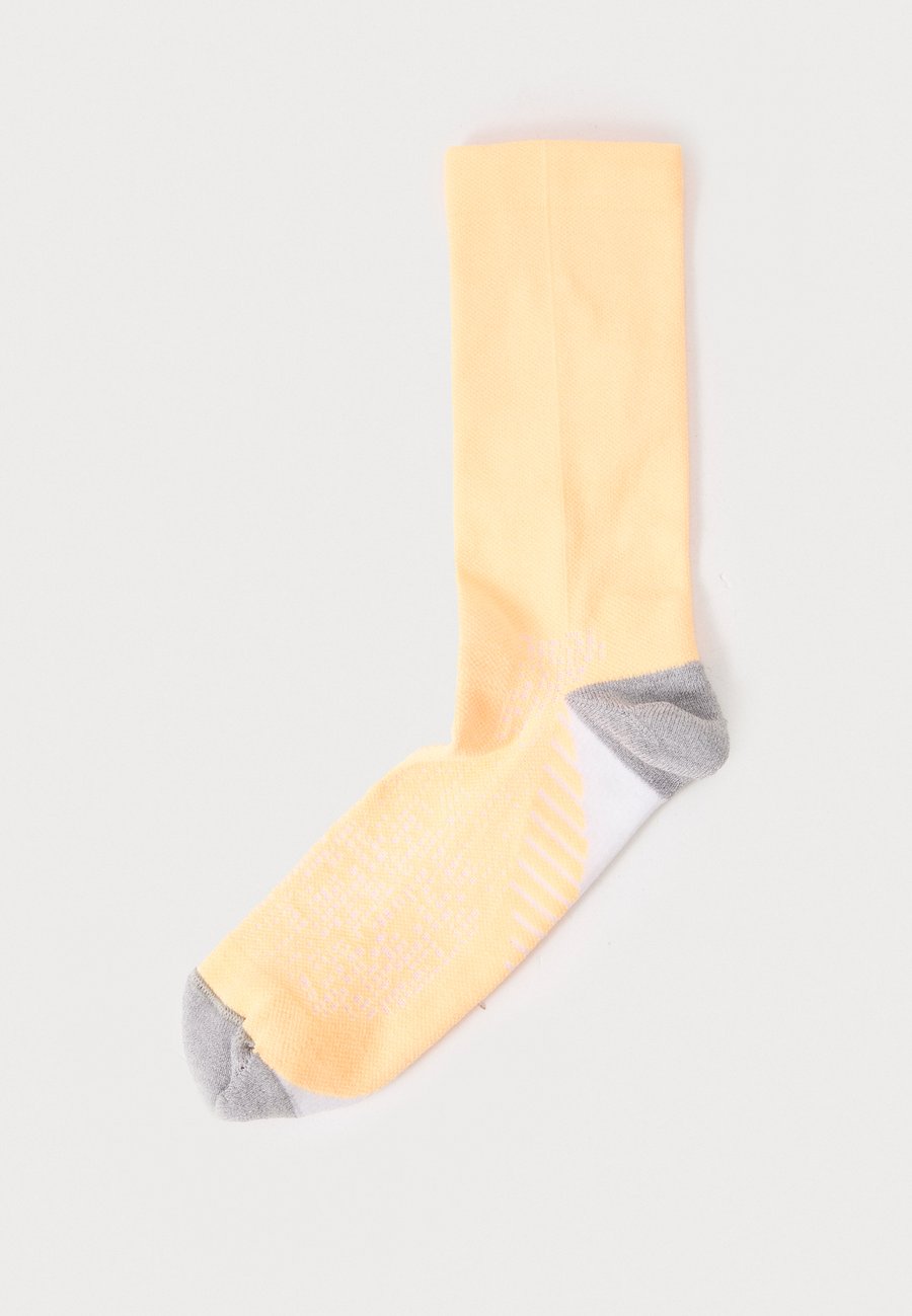 Носки ASICS PERFORMANCE RUN CREW SOCK UNISEX, Orange Glow/Orange
Носки ASICS PERFORMANCE RUN CREW SOCK UNISEX, Orange Glow/Orange