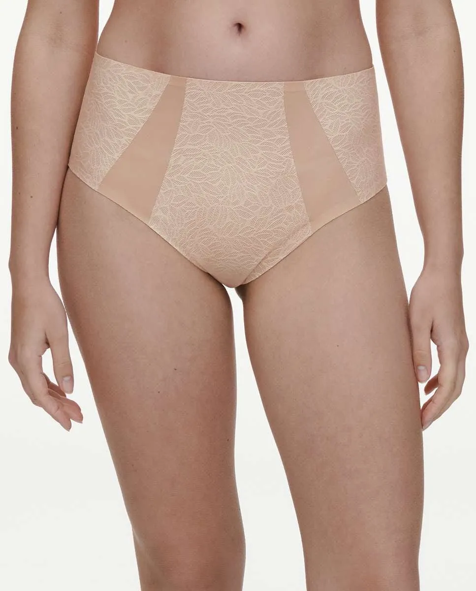 Трусики с высокой талией и кружевом с эффектом второй кожи, линия Pure Lace Chantelle, бежевый
Трусики с высокой талией и кружевом с эффектом второй кожи, линия Pure Lace Chantelle, бежевый