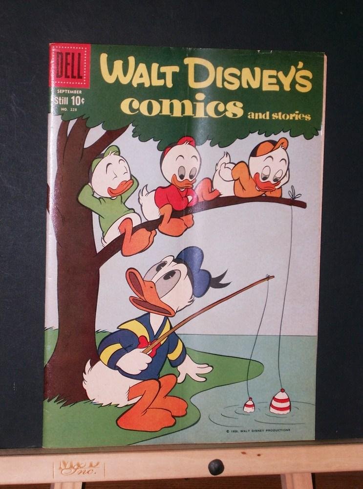 Walt Disney's Comics and Stories #228 (Dell Publishing)
Walt Disney's Comics and Stories #228 (Dell Publishing)