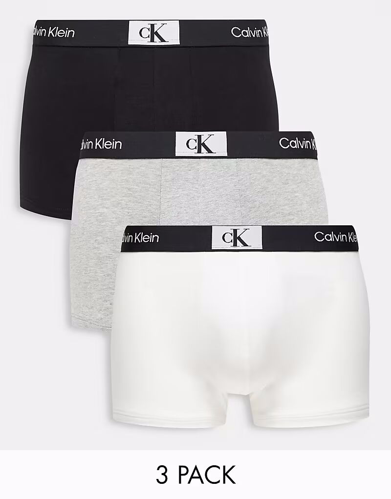 3 пары хлопковых трусов разных цветов Calvin Klein, черный/белый/серый
3 пары хлопковых трусов разных цветов Calvin Klein, черный/белый/серый