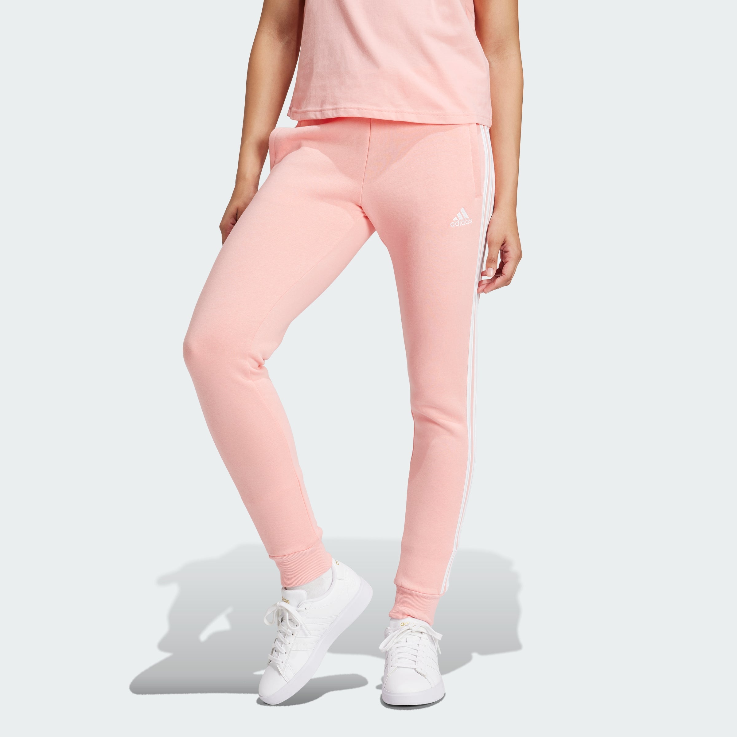 Женские флисовые брюки Adidas Essentials с тремя полосками, цвет semi pink spark/iy1720
Женские флисовые брюки Adidas Essentials с тремя полосками, цвет semi pink spark/iy1720