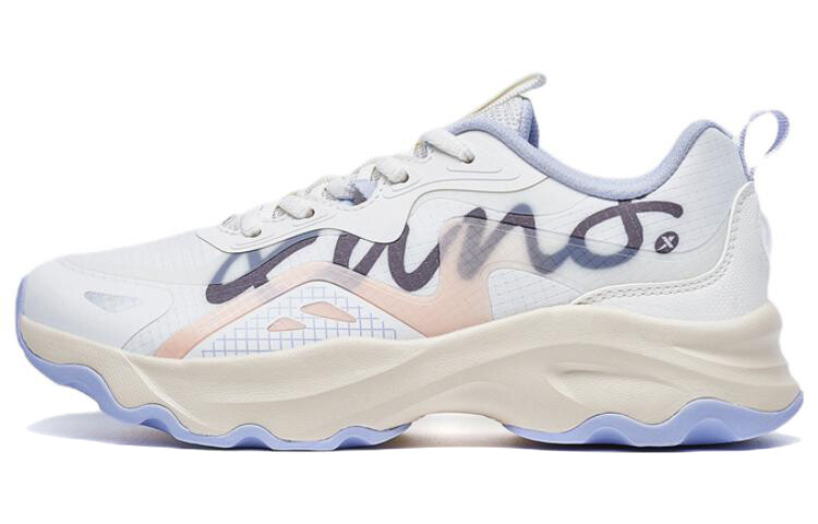 Кроссовки женские с низким верхом белые/черные Xtep
Кроссовки женские с низким верхом белые/черные Xtep