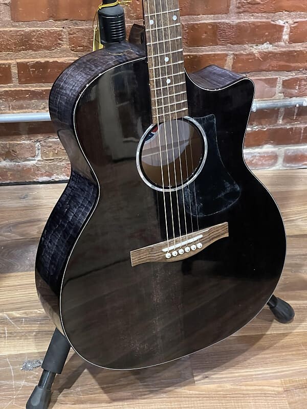 Акустическая гитара Eastman PCH3-GACE-TBK Acoustic Guitar Transparent Black with gig bag
Акустическая гитара Eastman PCH3-GACE-TBK Acoustic Guitar Transparent Black with gig bag