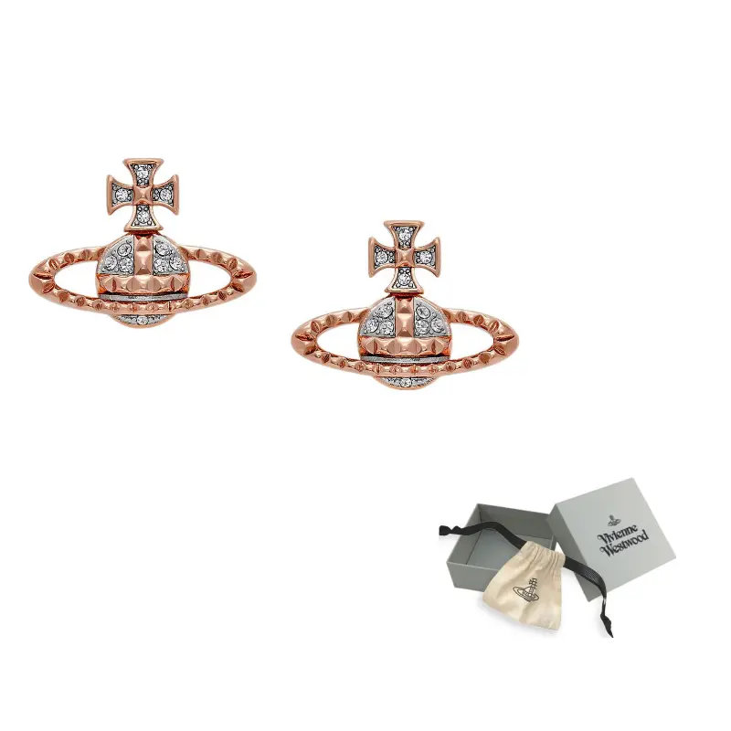 Латунные гвоздики для женщин Vivienne Westwood
Латунные гвоздики для женщин Vivienne Westwood