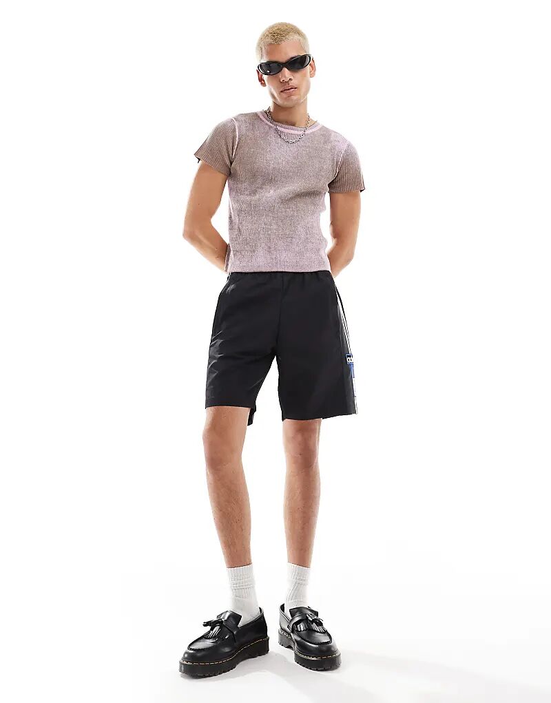 Футболка COLLUSION с эффектом кислотной стирки цвета хаки и розового цвета
Футболка COLLUSION с эффектом кислотной стирки цвета хаки и розового цвета