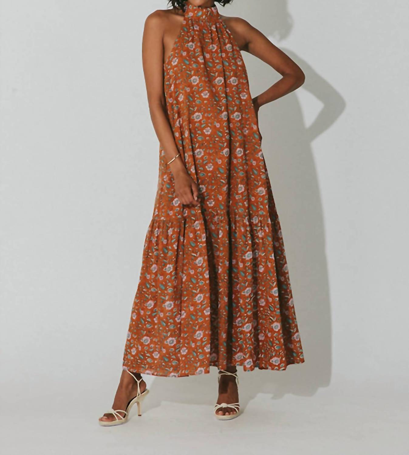 Платье Wilder Ankle Dress в терракотовых тонах с цветочным принтом Cleobella, цвет terracotta floral
Платье Wilder Ankle Dress в терракотовых тонах с цветочным принтом Cleobella, цвет terracotta floral