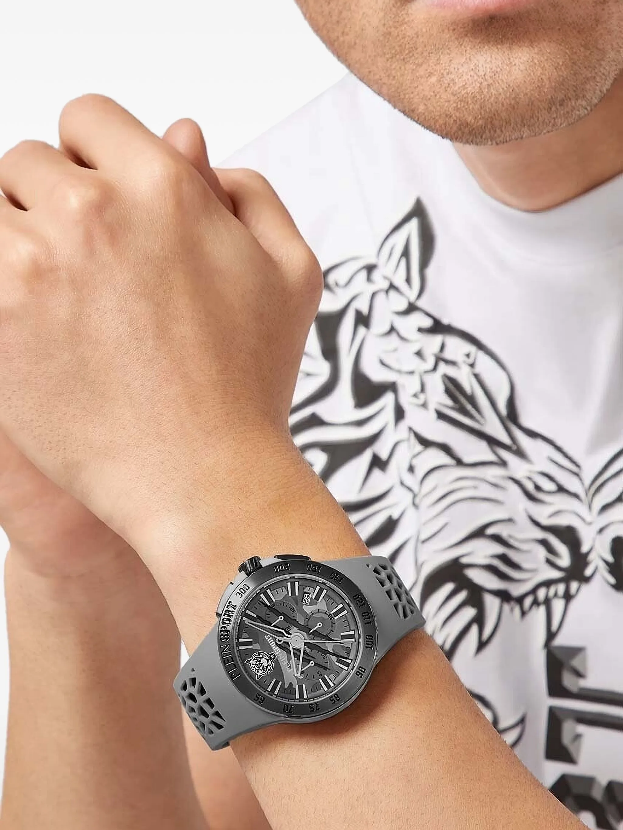 Наручные часы Thunderstorm 43 мм Plein Sport, серый
Наручные часы Thunderstorm 43 мм Plein Sport, серый