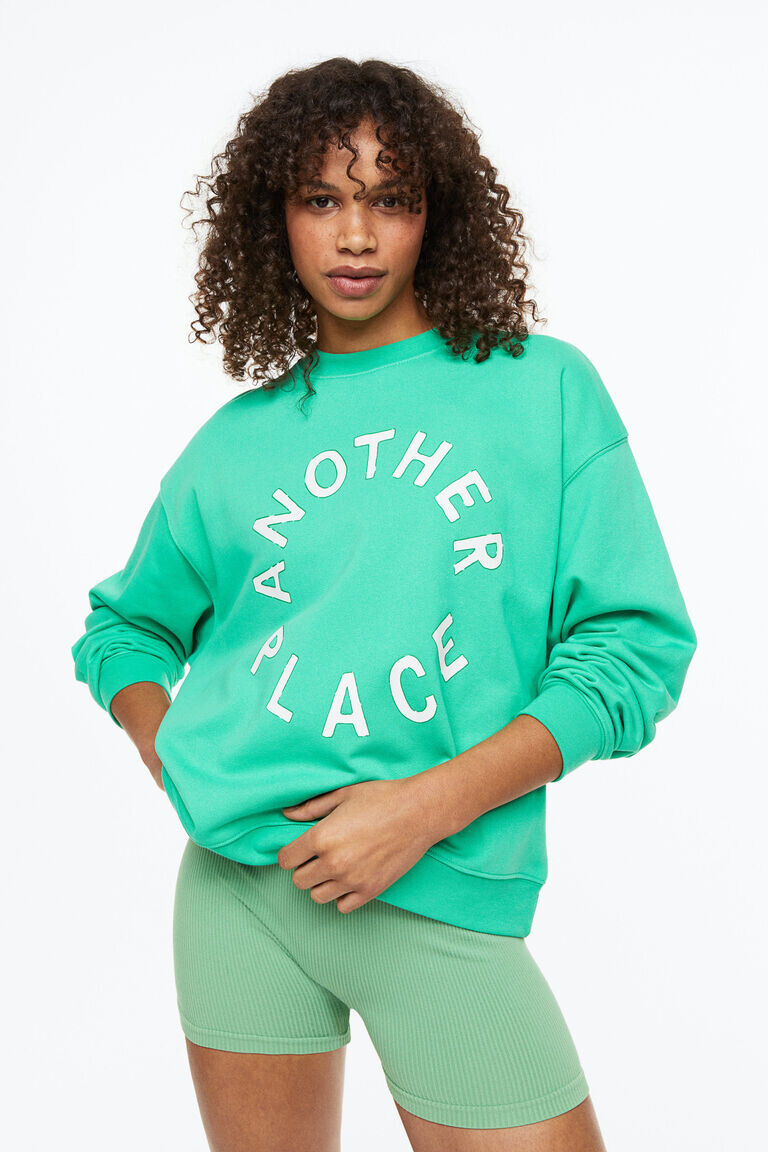 Толстовка с принтом H&M, зеленый 
Толстовка с принтом H&M, зеленый