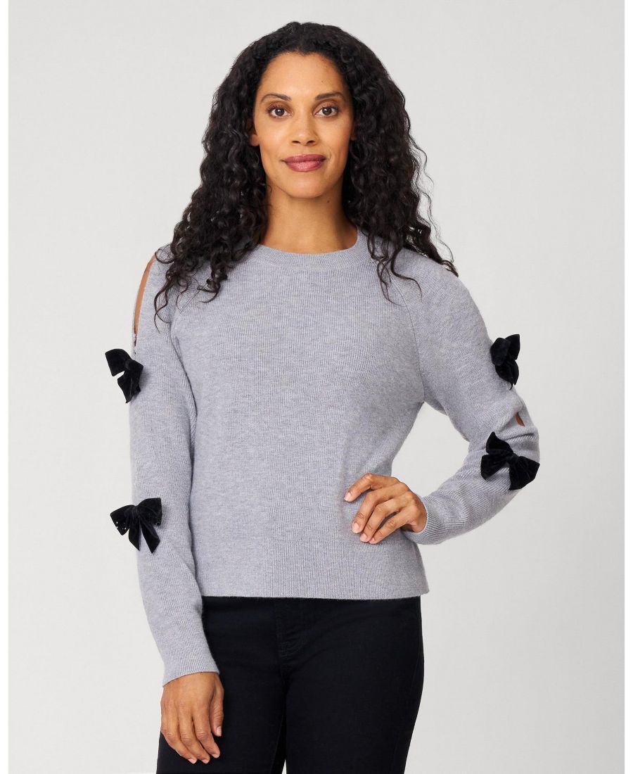 Свитер с бантом и вырезанными рукавами Cable & Gauge, Heather grey
Свитер с бантом и вырезанными рукавами Cable & Gauge, Heather grey