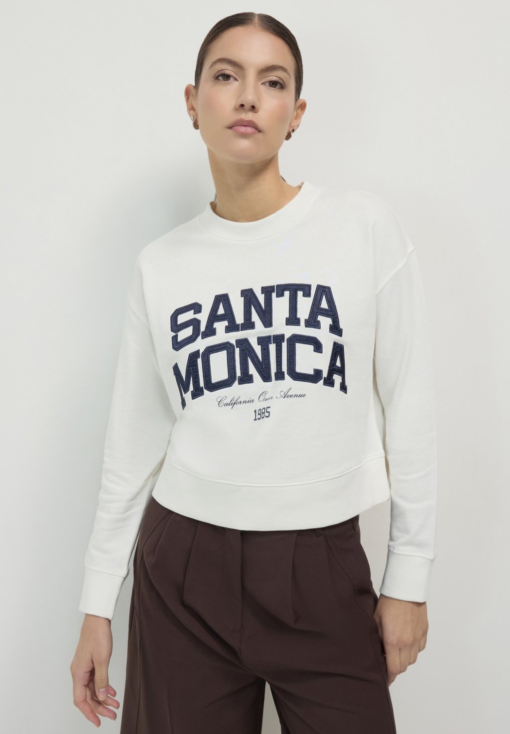 Толстовка STAMPA COLLEGE Calliope, белый
Толстовка STAMPA COLLEGE Calliope, белый