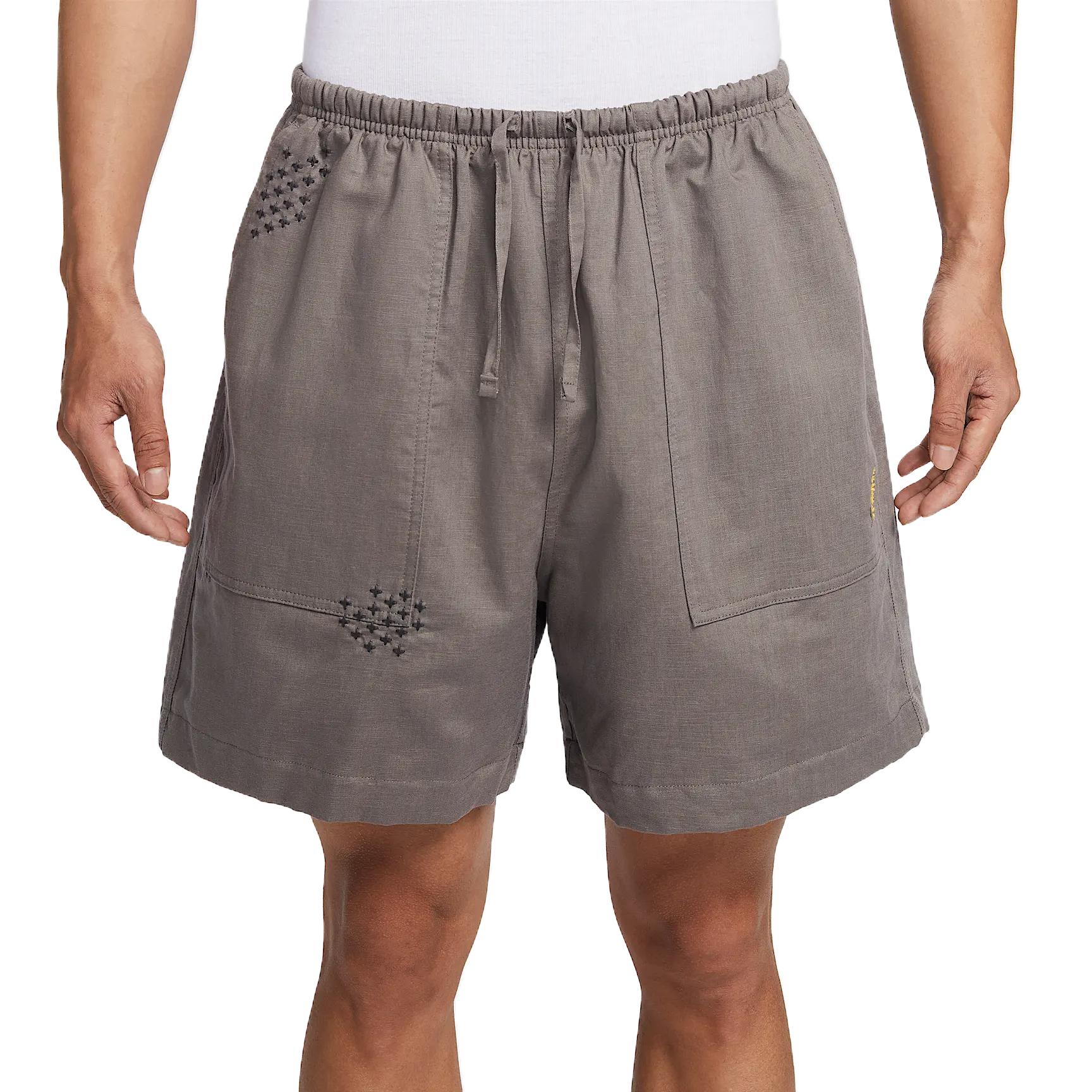 Nike Шорты Swoosh Casual мужские Cave Stone/Anthracite
Nike Шорты Swoosh Casual мужские Cave Stone/Anthracite