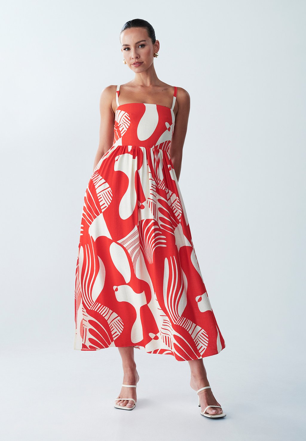 Платье макси ST MRLO, белый
Платье макси ST MRLO, белый