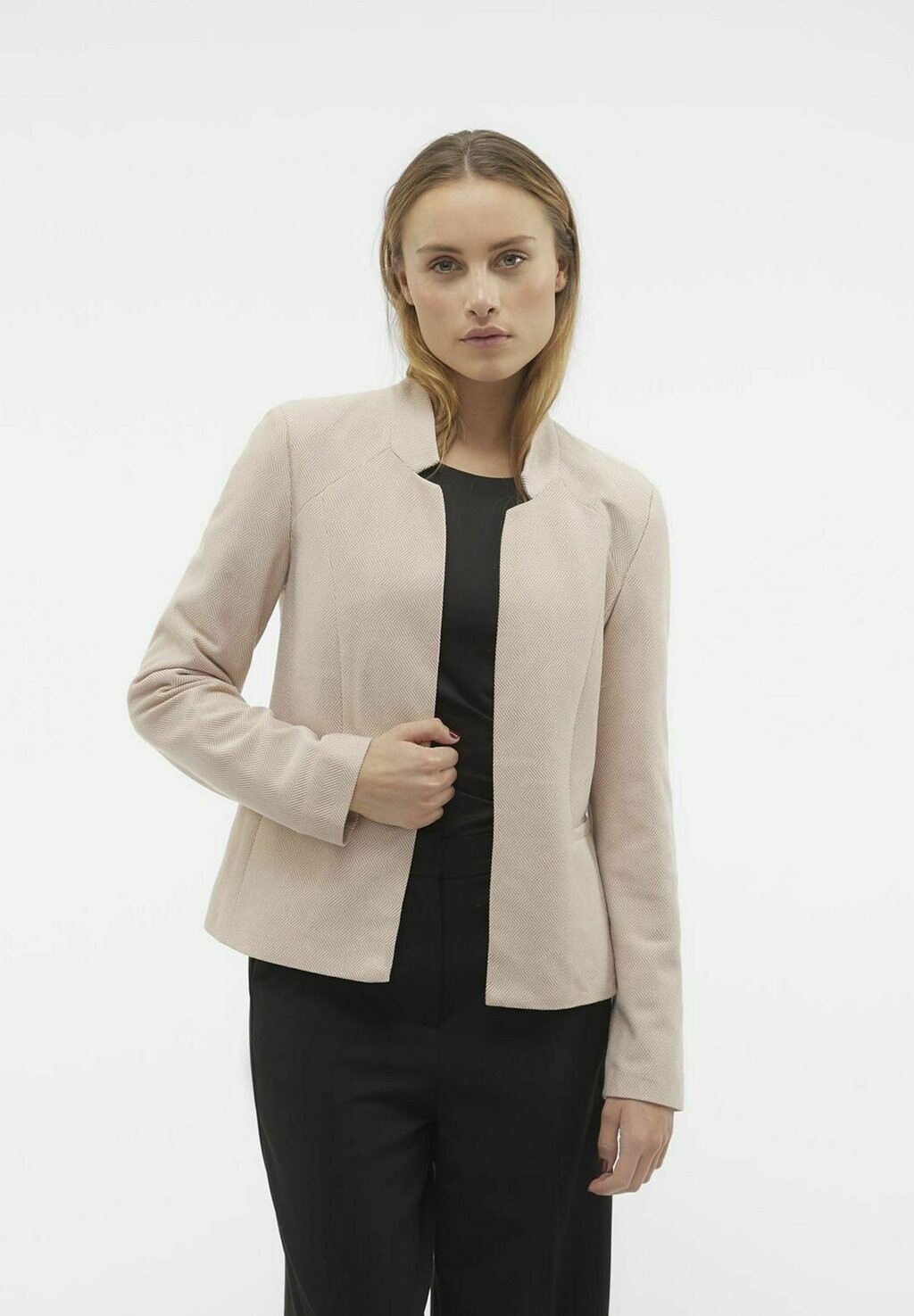 Блейзер Vero Moda, цвет misty rose
Блейзер Vero Moda, цвет misty rose