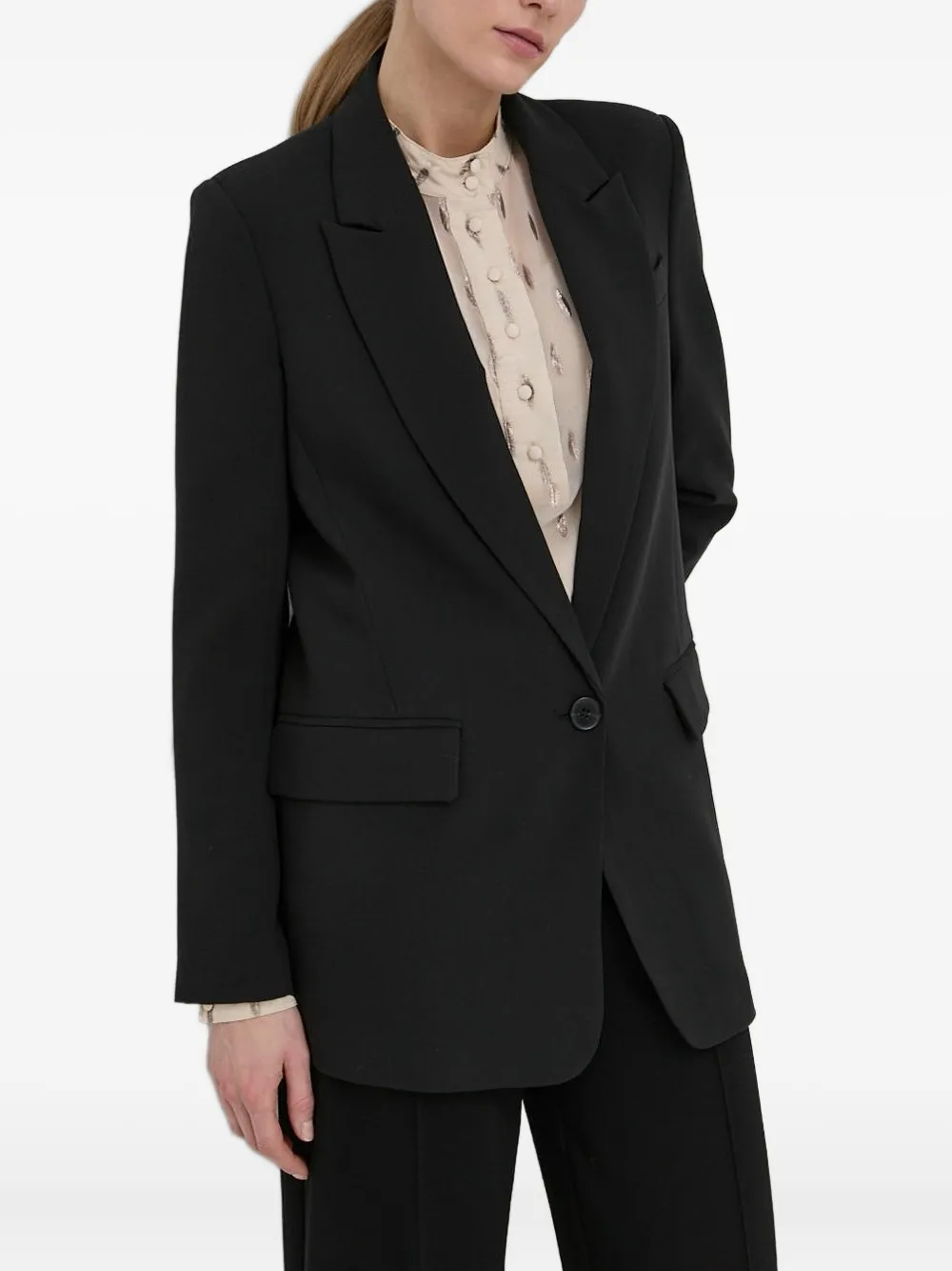 Однобортный блейзер с заостренными лацканами Bruuns Bazaar, черный
Однобортный блейзер с заостренными лацканами Bruuns Bazaar, черный