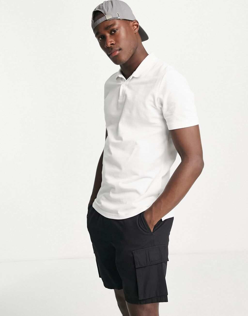 Белая рубашка-поло узкого кроя из пике с логотипом Jack & Jones Essentials
Белая рубашка-поло узкого кроя из пике с логотипом Jack & Jones Essentials