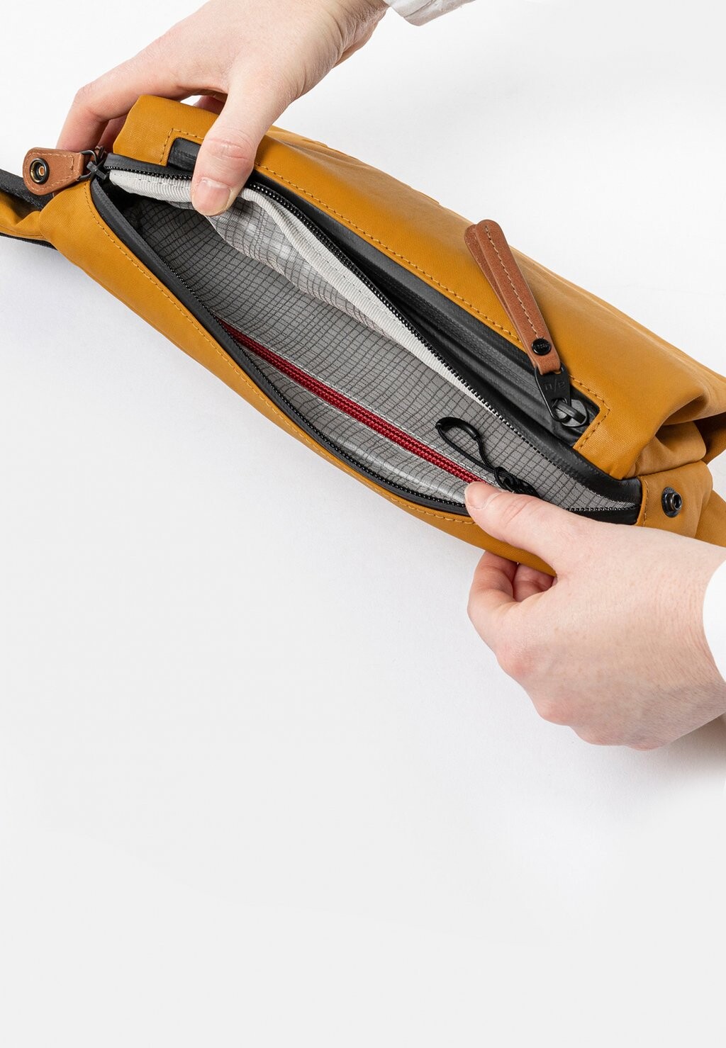 Поясная сумка HIMEJI Aunts & Uncles, цвет butterscotch
Поясная сумка HIMEJI Aunts & Uncles, цвет butterscotch