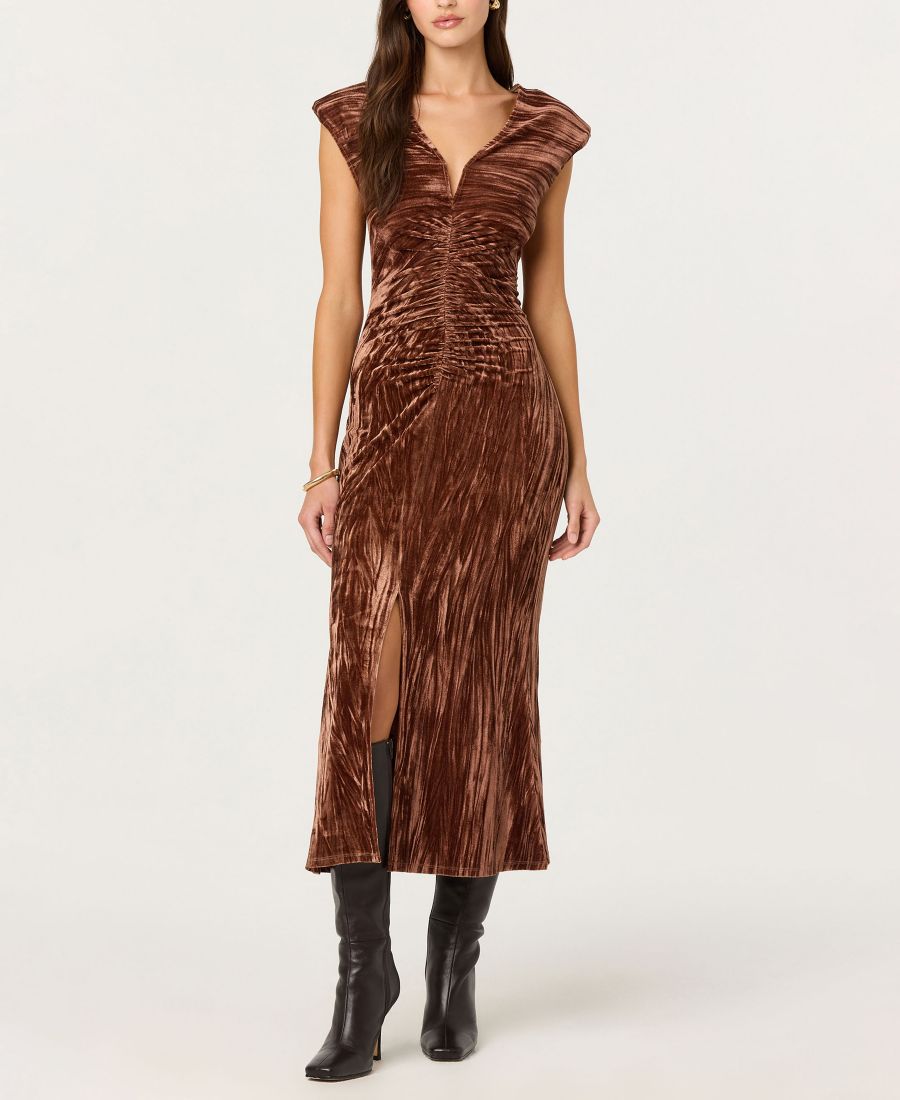 Женское платье Daisha с V-образным вырезом ASTR the Label, Brown
Женское платье Daisha с V-образным вырезом ASTR the Label, Brown