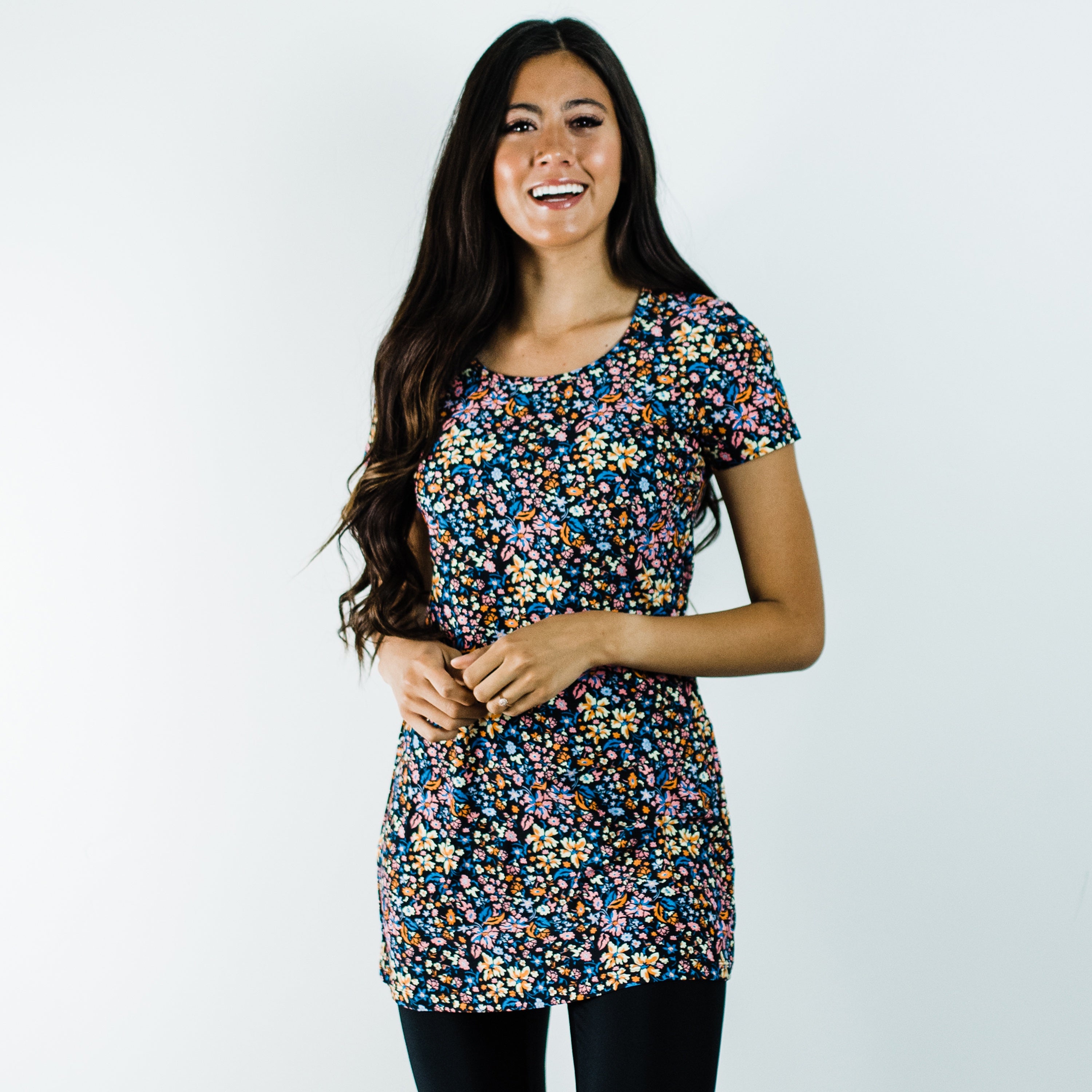 Женская удлиненная туника для плавания Anna Calypsa, цвет evening blossoms
Женская удлиненная туника для плавания Anna Calypsa, цвет evening blossoms