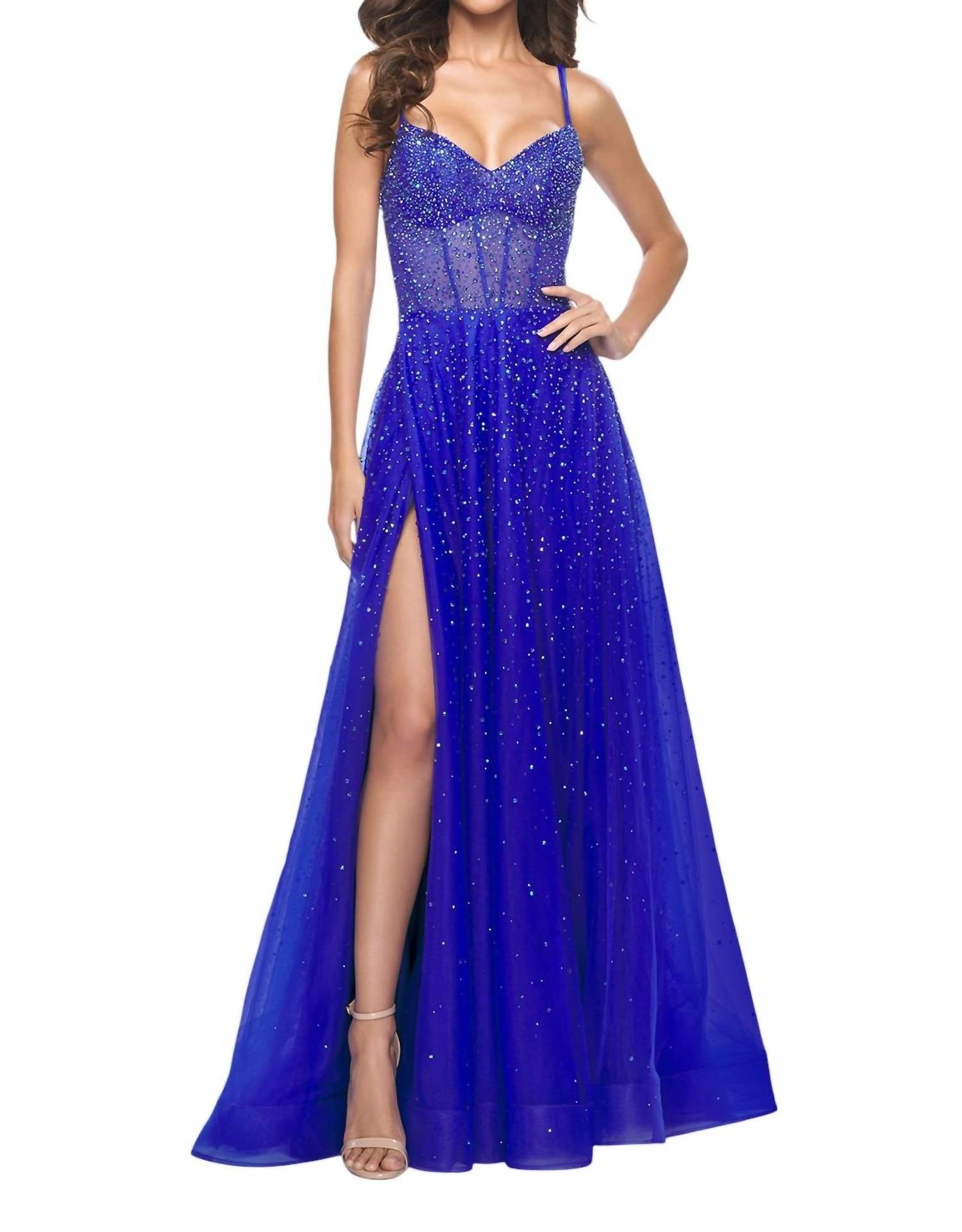 Пышное платье для выпускного вечера с крупными стразами в королевском синем цвете A-Line La Femme
Пышное платье для выпускного вечера с крупными стразами в королевском синем цвете A-Line La Femme