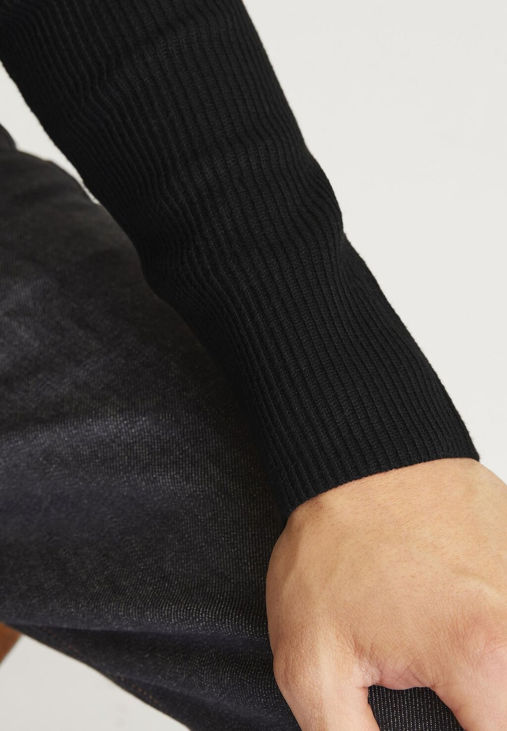 Джемпер CREW NECK Jack & Jones PREMIUM, черный
Джемпер CREW NECK Jack & Jones PREMIUM, черный