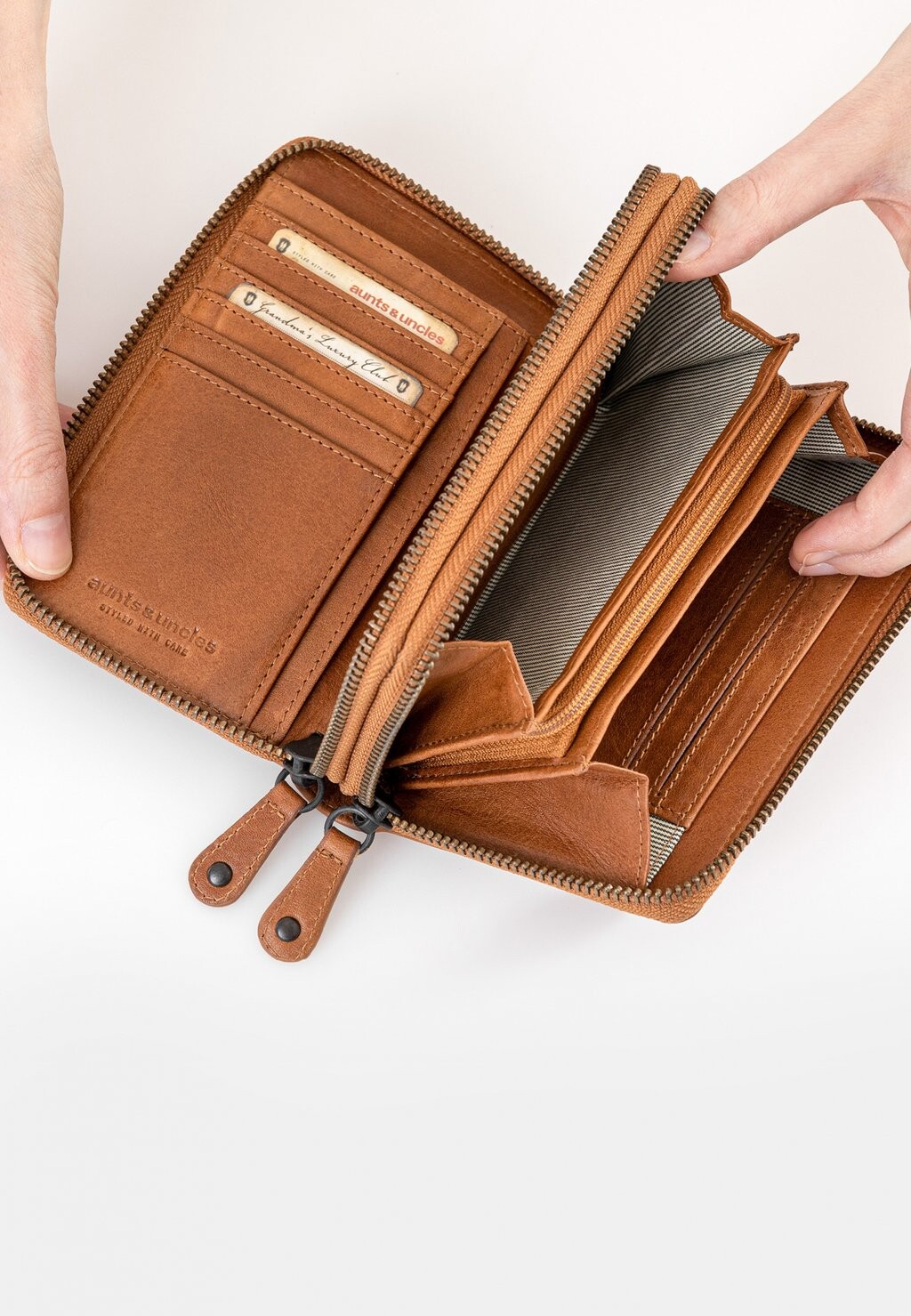 Кошелек BÖRSE BETTY Aunts & Uncles, цвет caramel
Кошелек BÖRSE BETTY Aunts & Uncles, цвет caramel