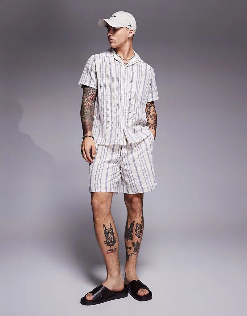 Пляжные шорты South Beach в кремово-голубую полоску — часть комплекта
Пляжные шорты South Beach в кремово-голубую полоску — часть комплекта