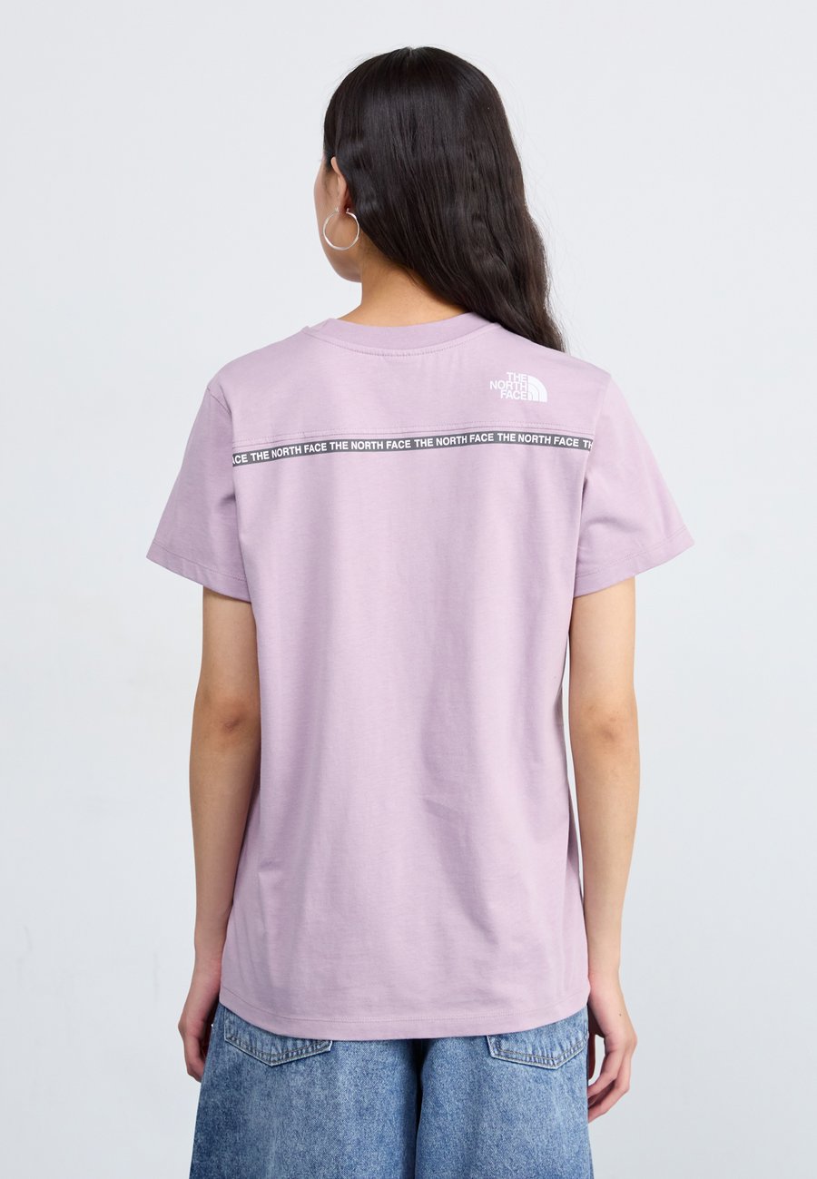 Футболка The North Face ZUMU TEE, Ashen Purple/Purple
Футболка The North Face ZUMU TEE, Ashen Purple/Purple