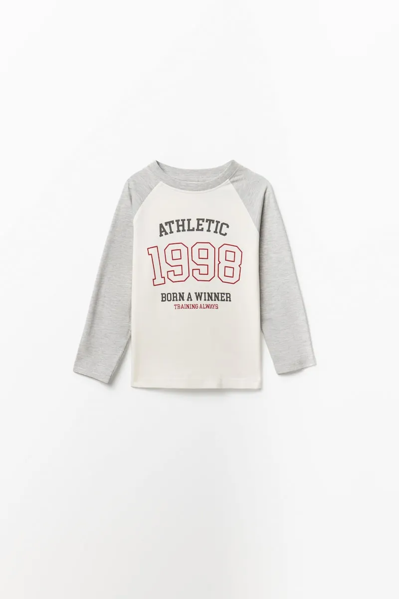 Футболка с регланными рукавами Sfera, светло-серый
Футболка с регланными рукавами Sfera, светло-серый