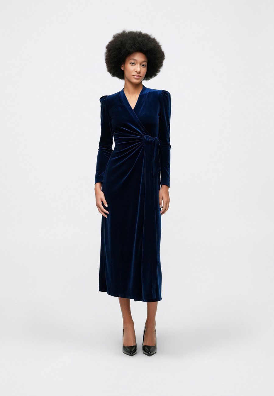 Платье ANDIATA SIBLEY, Navy Blue/Dark Blue
Платье ANDIATA SIBLEY, Navy Blue/Dark Blue