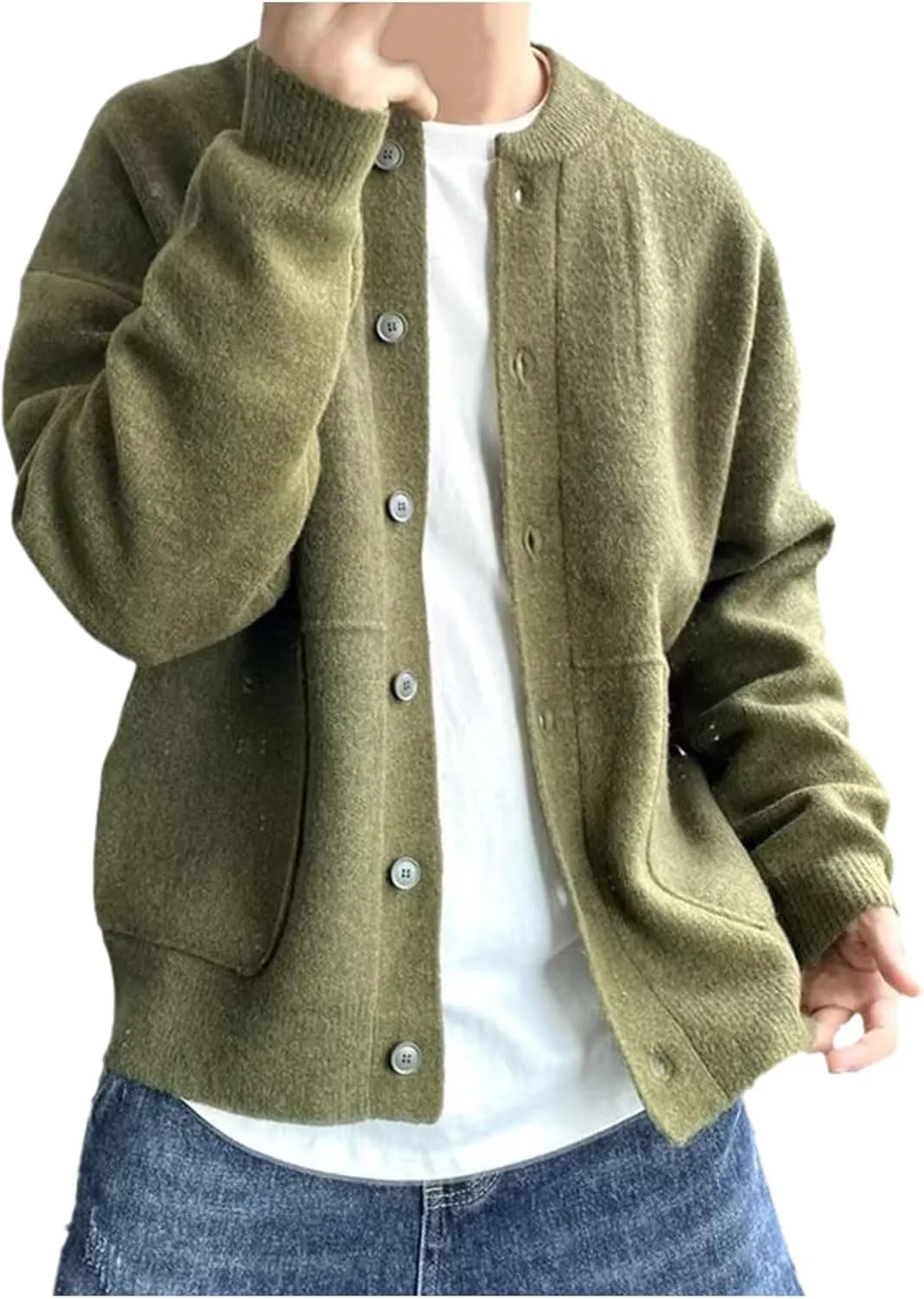 Мужской кардиган с пуговицами и карманами
Мужской кардиган с пуговицами и карманами