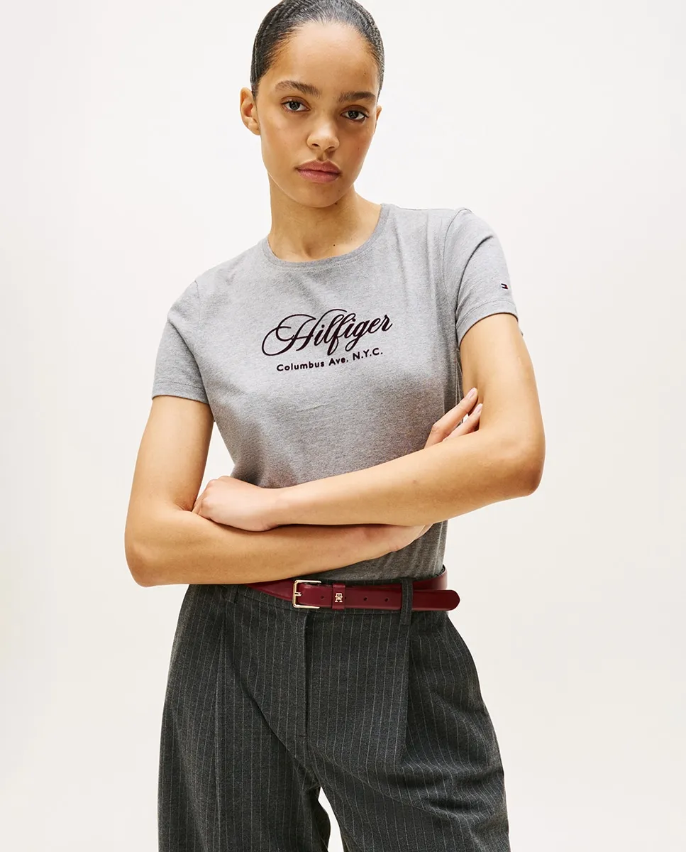 Женская футболка с коротким рукавом и курсивным логотипом Tommy Hilfiger, светло-серый
Женская футболка с коротким рукавом и курсивным логотипом Tommy Hilfiger, светло-серый