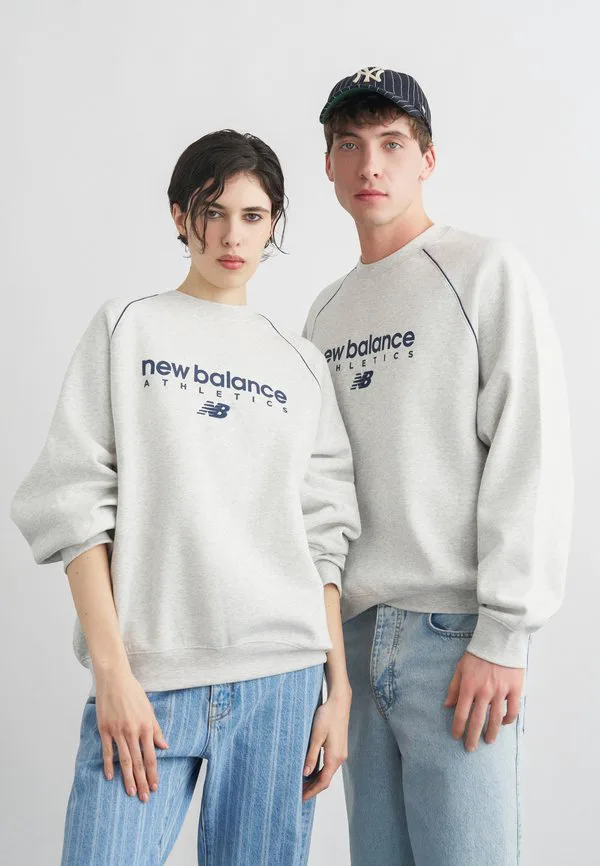Унисекс толстовка с линейным графическим рисунком New Balance, Ash Heather, Серый, Унисекс толстовка с линейным графическим рисунком New Balance, Ash Heather
Унисекс толстовка с линейным графическим рисунком New Balance, Ash Heather, Серый, Унисекс толстовка с линейным графическим рисунком New Balance, Ash Heather