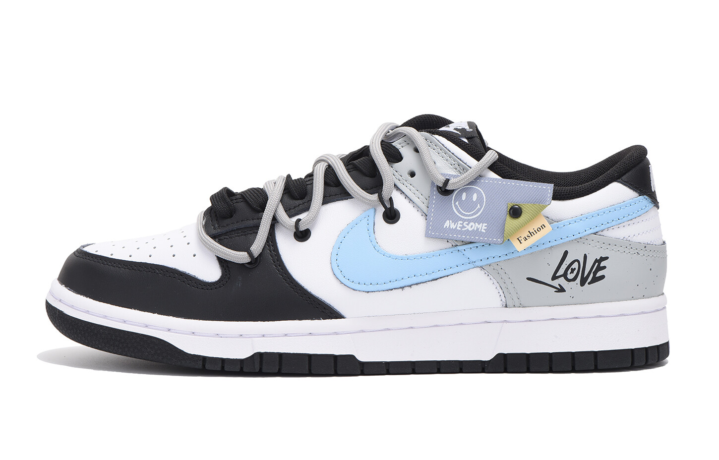 Кроссовки Nike Dunk, серый/голубой
Кроссовки Nike Dunk, серый/голубой