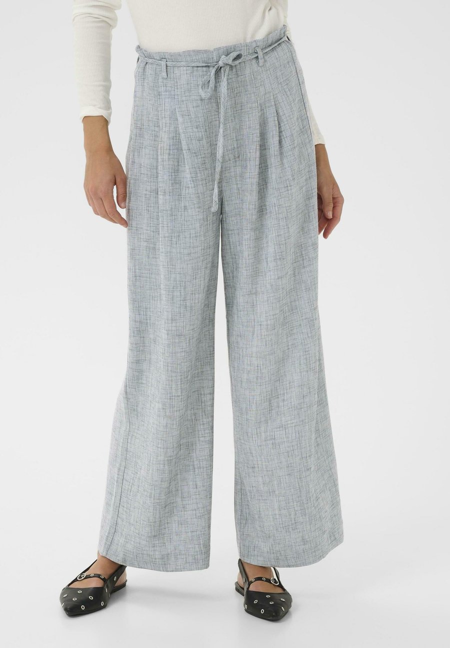 Брюки Kaffe DERBYA, Light Grey Pinstripe/Grey
Брюки Kaffe DERBYA, Light Grey Pinstripe/Grey