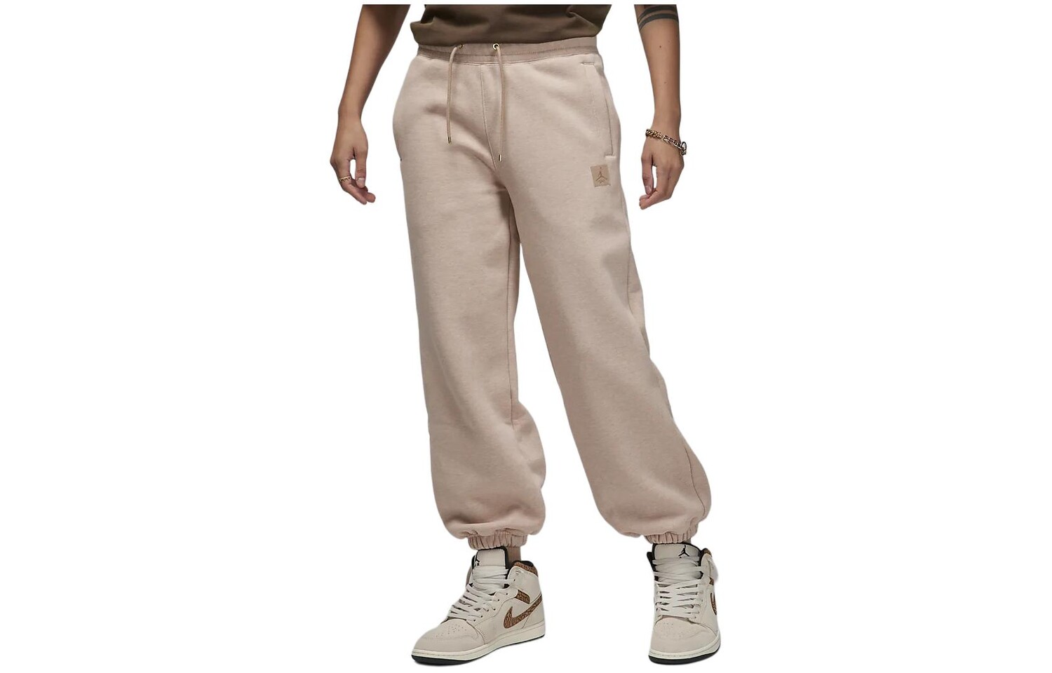 Спортивные брюки Flight Knit женские легендарные средне-коричневые Jordan
Спортивные брюки Flight Knit женские легендарные средне-коричневые Jordan