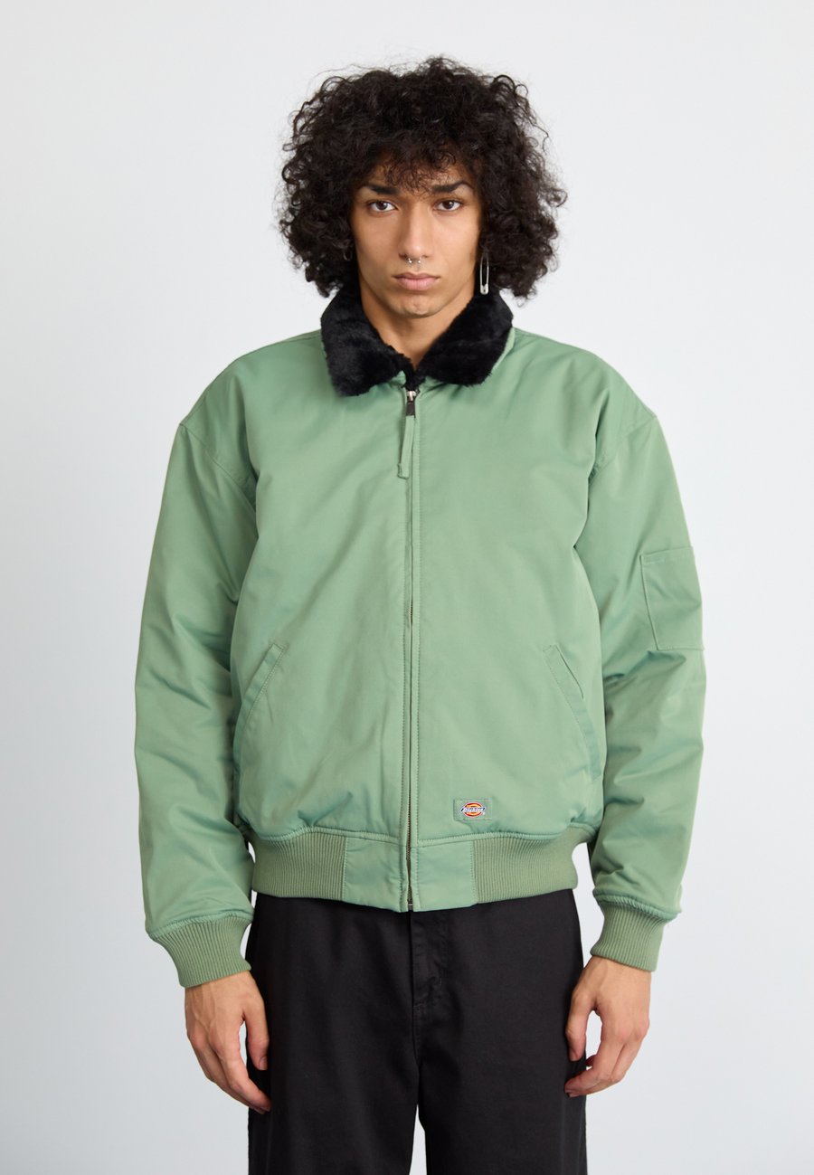 Куртка Dickies COALFIELD FLIGHT JACKET, Sea Spray/Dark Green
Куртка Dickies COALFIELD FLIGHT JACKET, Sea Spray/Dark Green