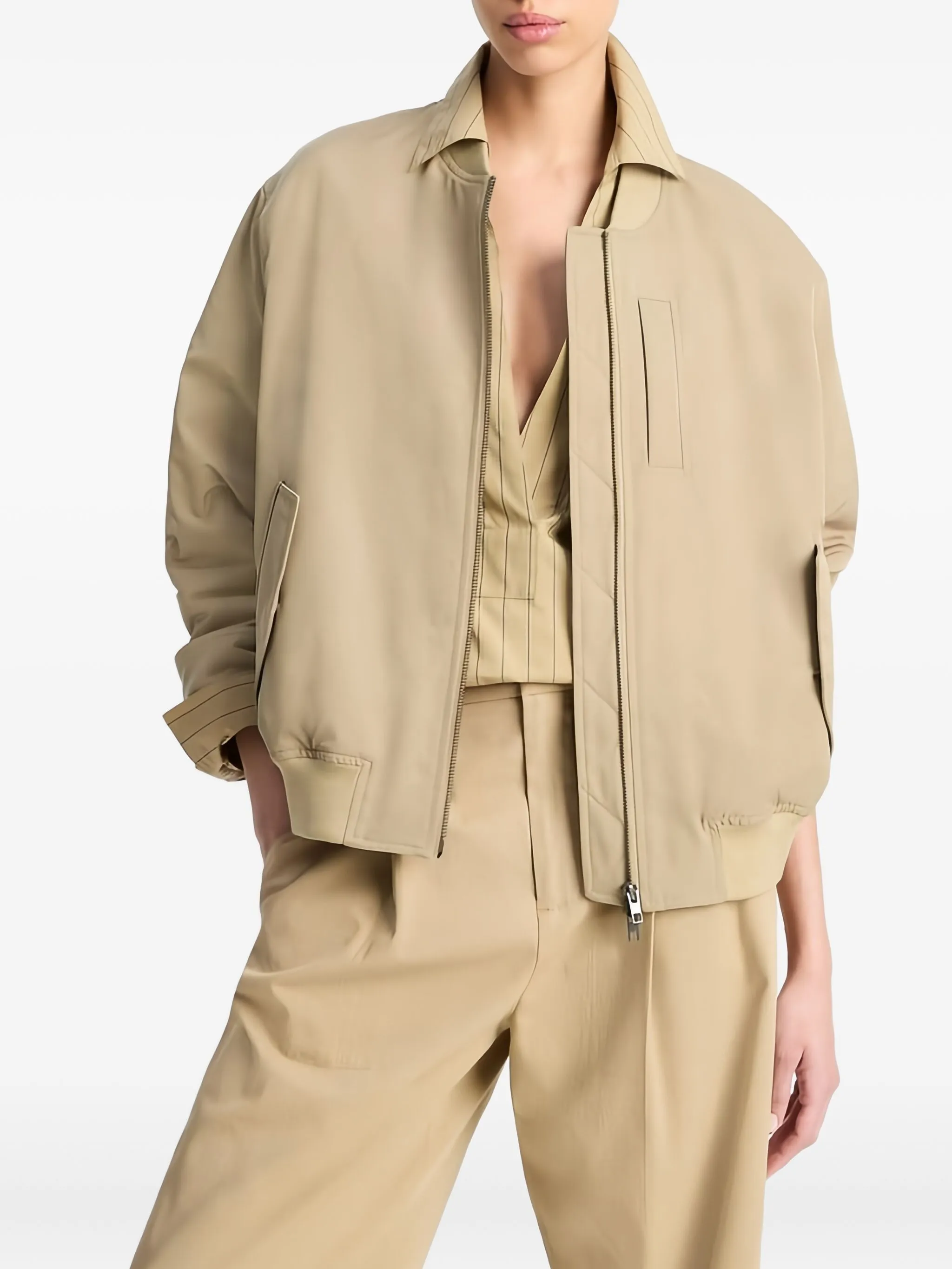 Бомбер с длинными рукавами Vince, бежевый
Бомбер с длинными рукавами Vince, бежевый