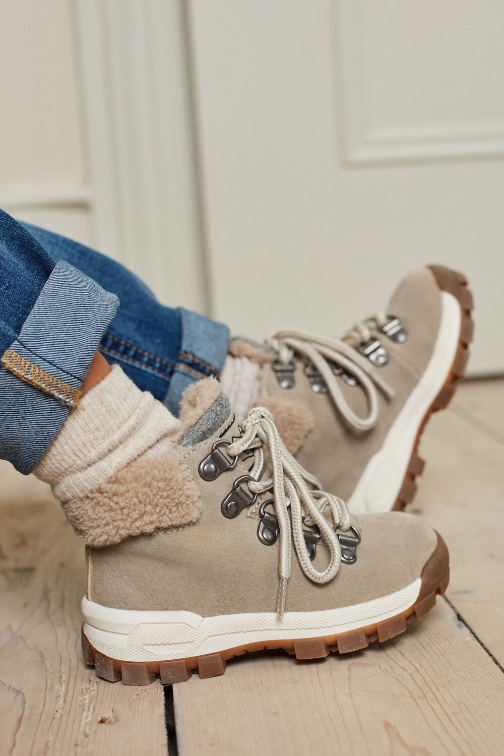 Теплые походные ботинки на подкладке Thinsulate Next, серый
Теплые походные ботинки на подкладке Thinsulate Next, серый