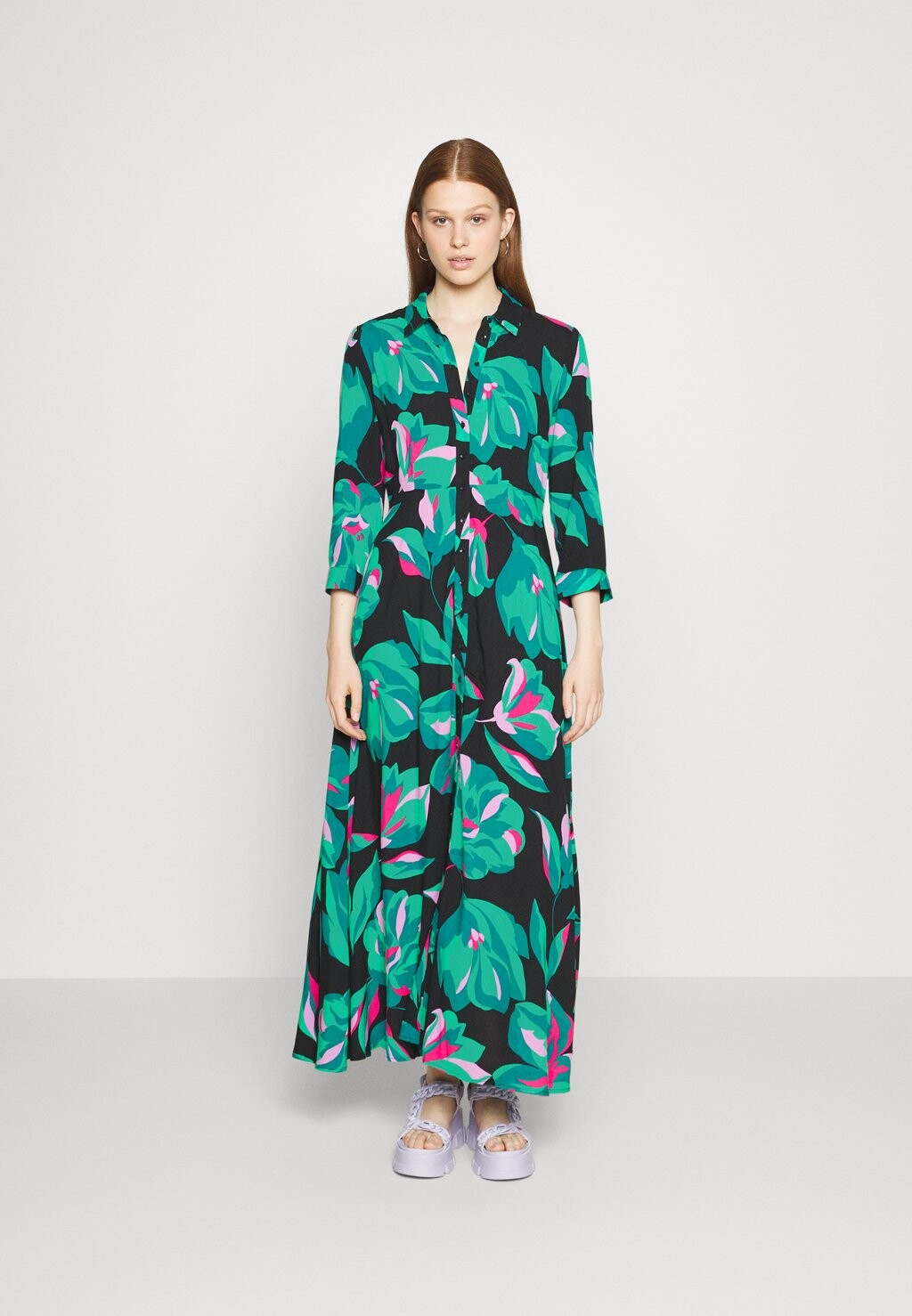 Длинное платье YAS, зеленый
Длинное платье YAS, зеленый