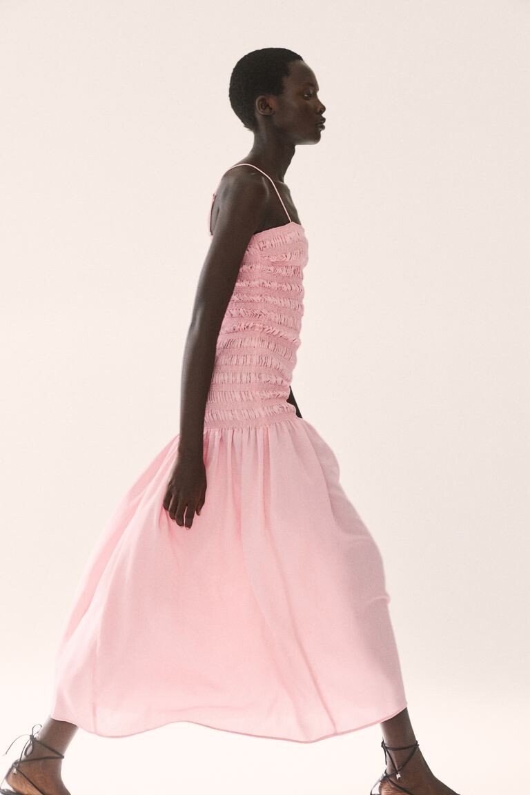 Платье макси со сборками H&M, розовый
Платье макси со сборками H&M, розовый