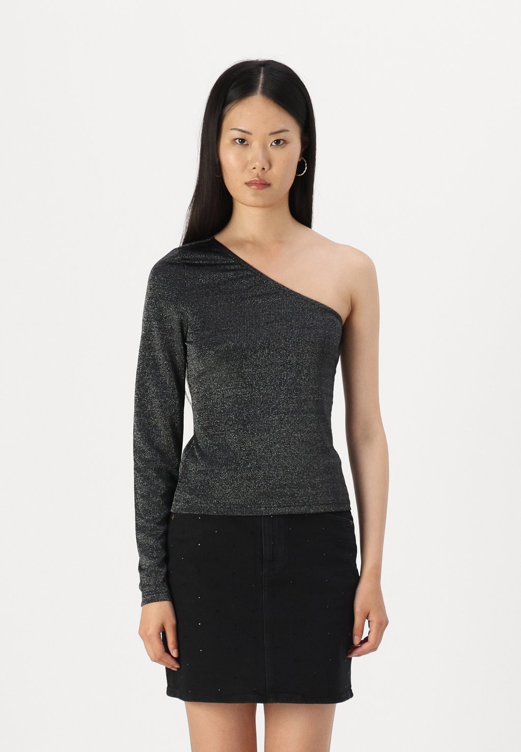 Топ с длинными рукавами NMMALEEN ONE SHOULDER GLITTER Noisy May, черный
Топ с длинными рукавами NMMALEEN ONE SHOULDER GLITTER Noisy May, черный