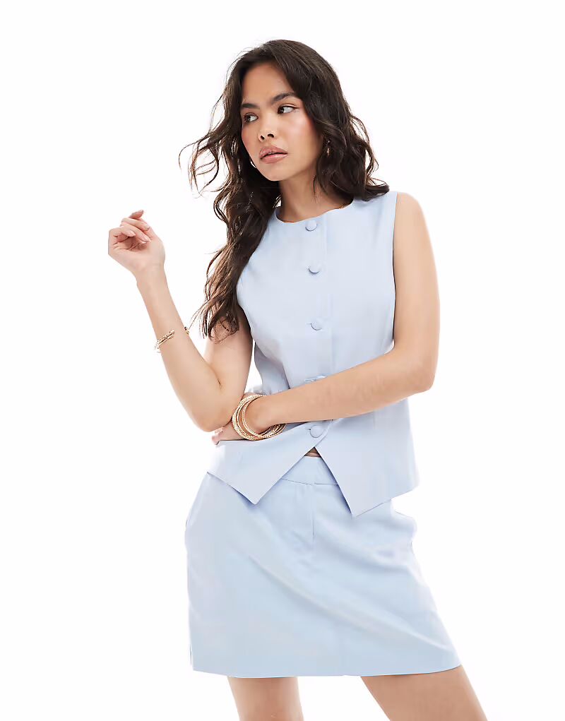 Жилет от Miss Selfridge, сшитый по индивидуальному заказу, синего цвета
Жилет от Miss Selfridge, сшитый по индивидуальному заказу, синего цвета